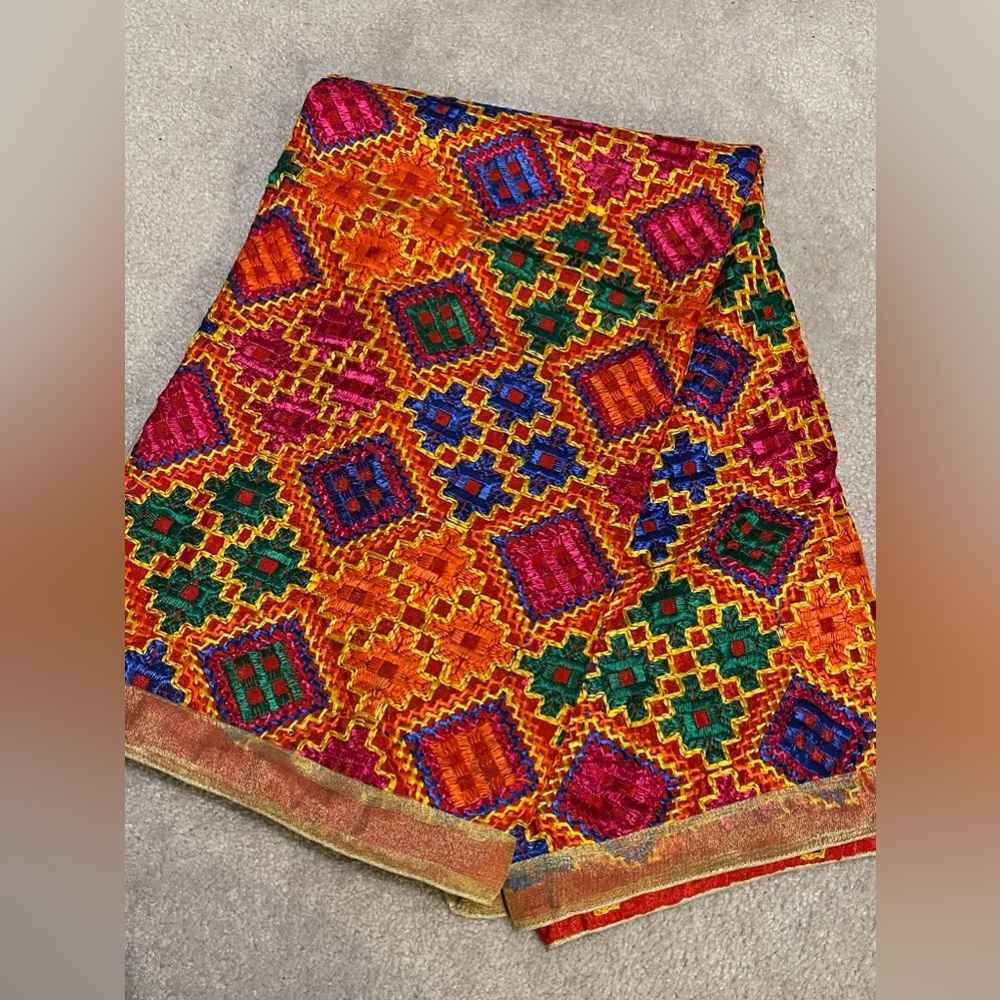 Indian Punjabi phulkari chunni / dupatta